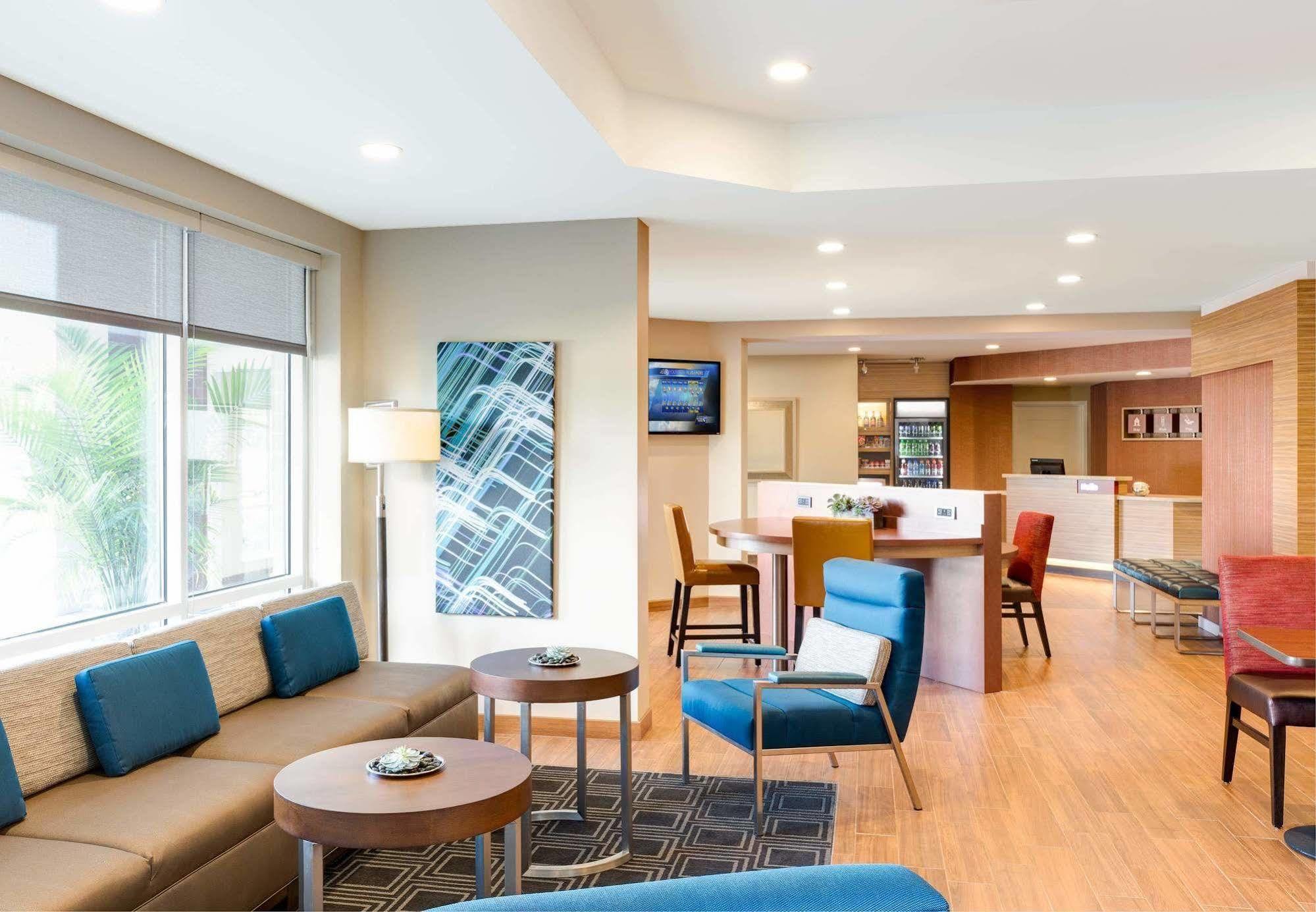 Towneplace By Marriottdetroit Hotel
